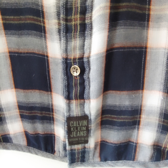Calvin Klein Jeans Flanel Plaid Curved Hem Shirt. - Picture 5 of 11